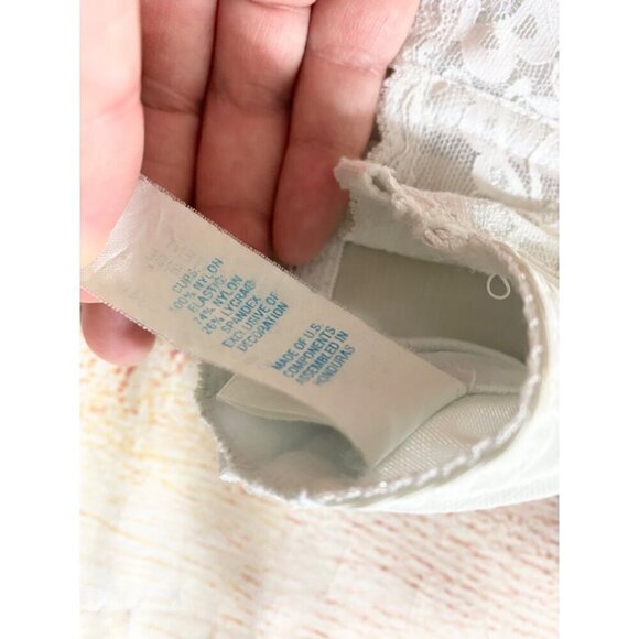 Vintage Fredericks Of Hollywood Women's White Lace Soft Bustier - 34C - Picture 10 of 11